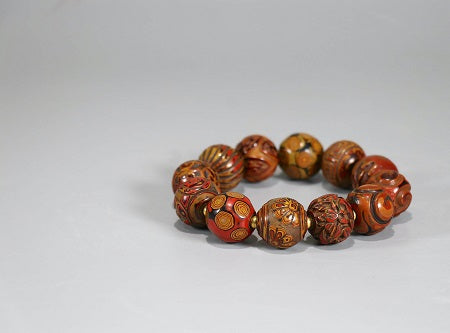 Lacquer Beads: The Artisanal Beauty of a Timeless Craft