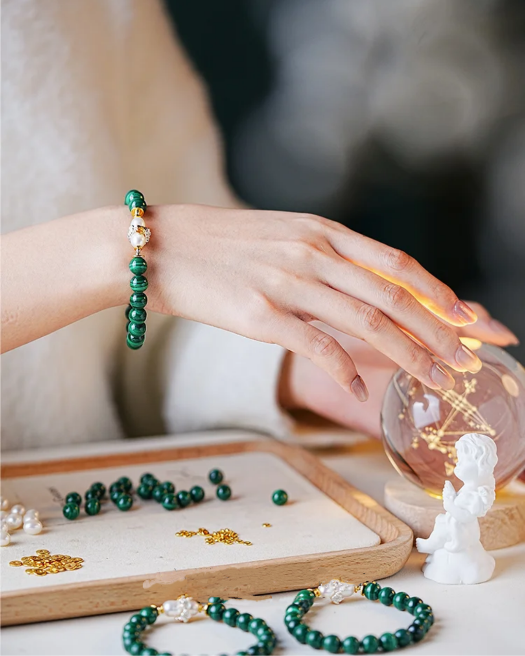 Pulsera de poder de perla malaquita y mariposa de la sabiduría de la madera