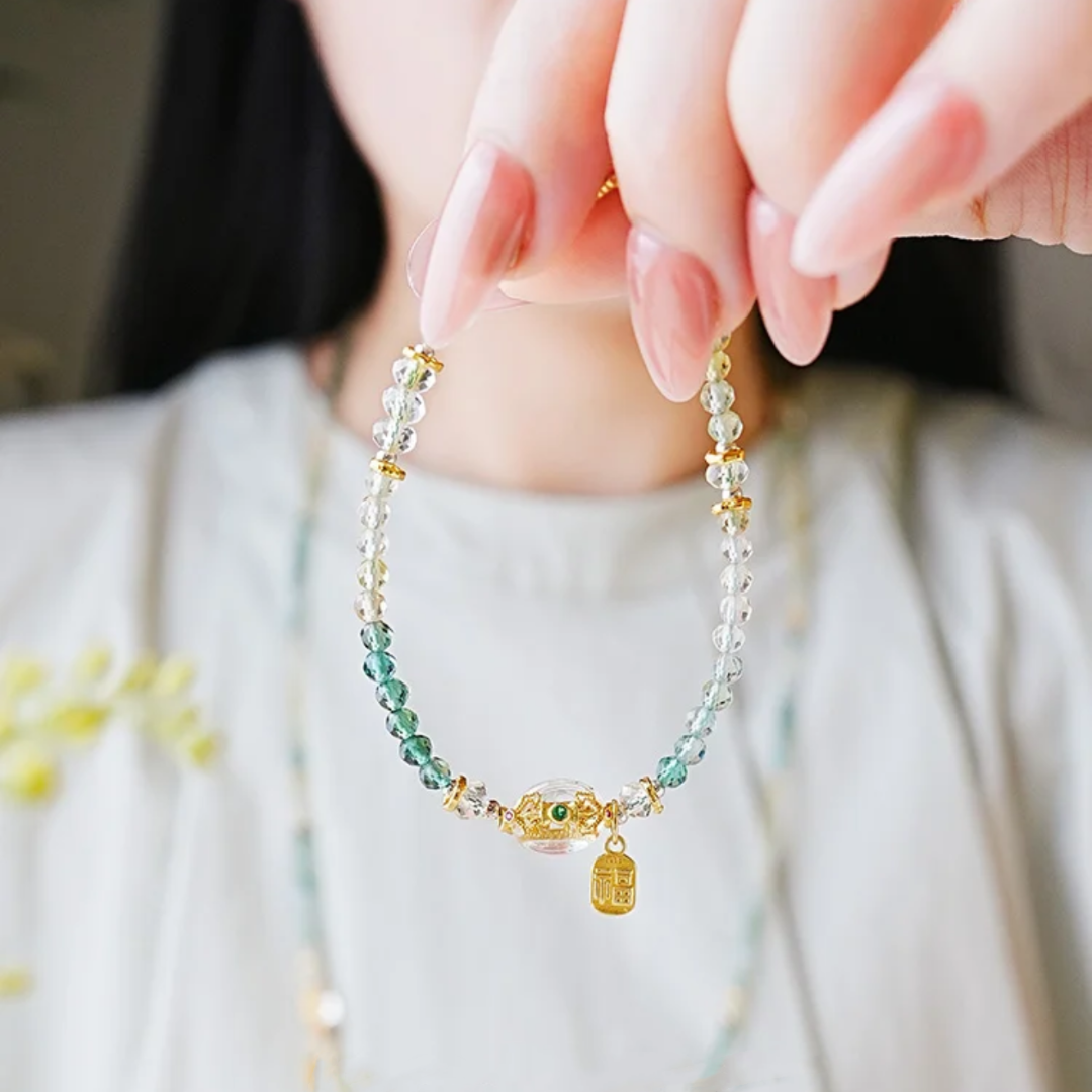 Pulsera de cuentas de mijo de la sabiduría de apatita verde con mortero vajra de madera Harmony