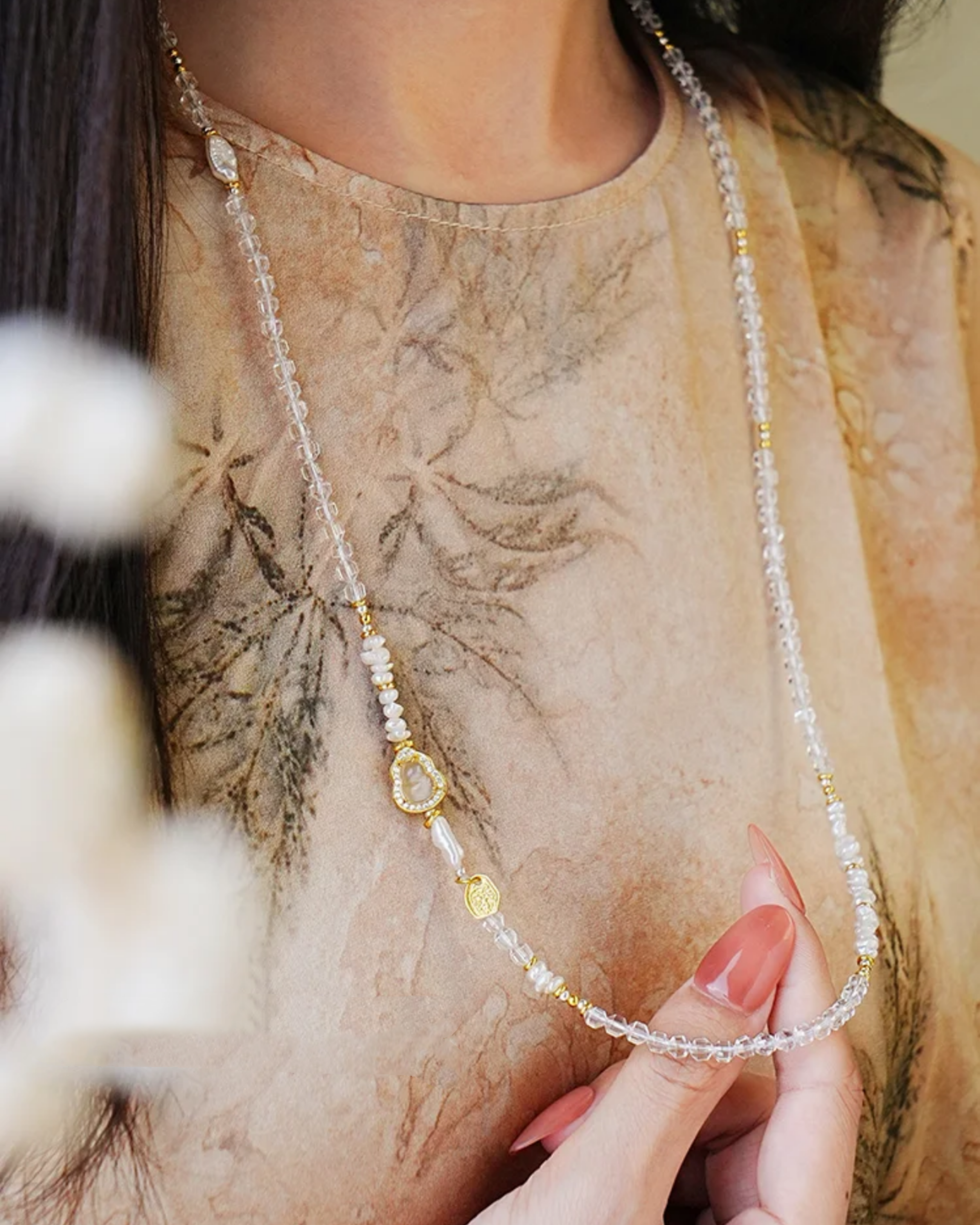 Pulsera multilazo de talismán de cuarzo, perla y calabaza de Metal Alchemist