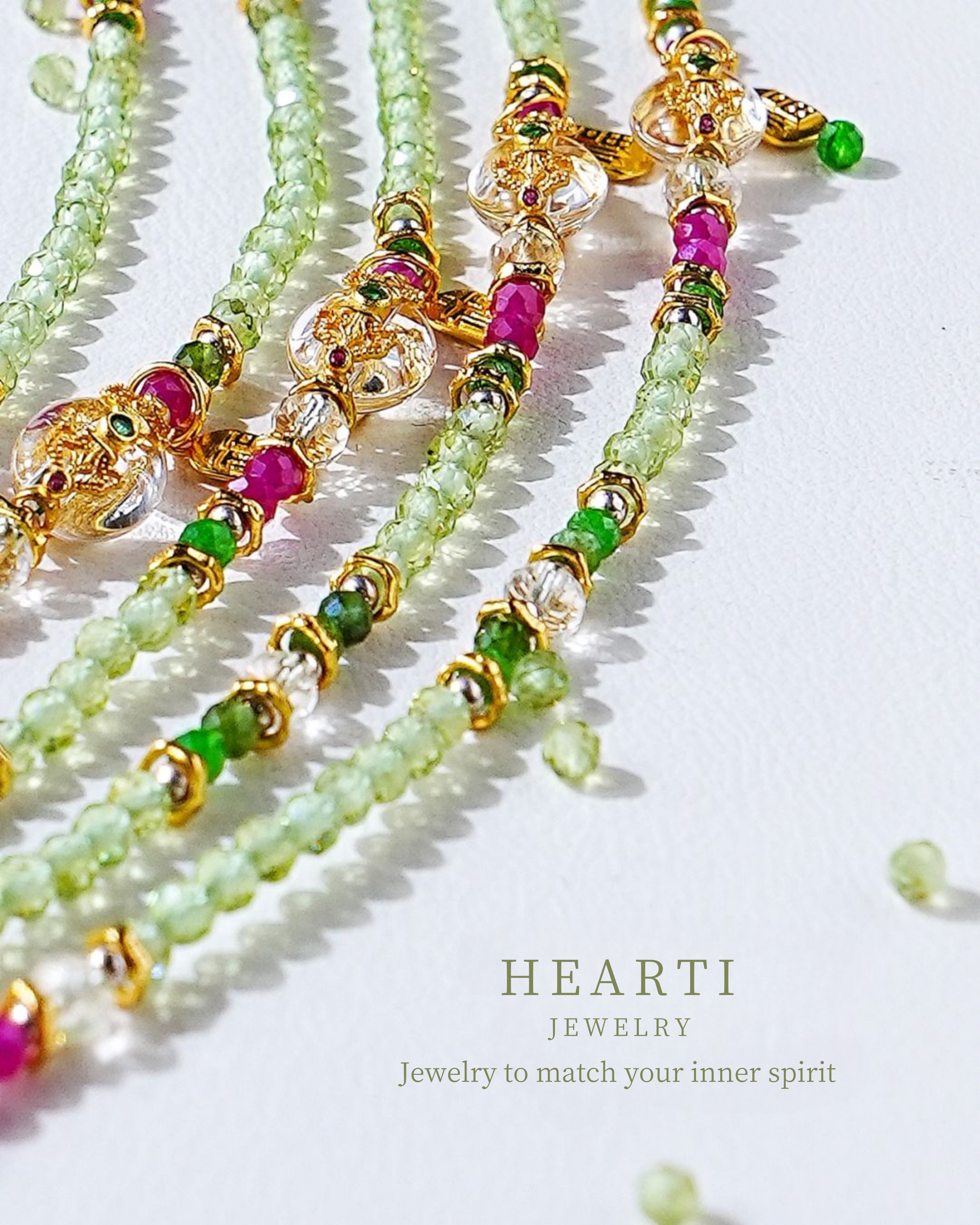 Pulsera multilazo con poder de diópsido de olivino y mortero Vajra de Wood Surge